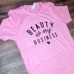 Simple day shirt for running errands soft light pink “Beauty is my Business“